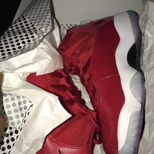 Air Jordan retro 11 size 8.5